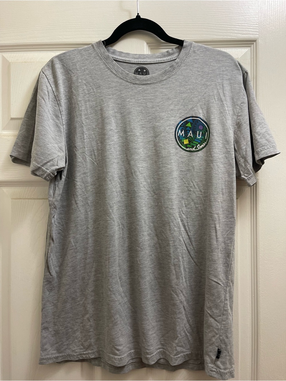 Crewneck T-Shirt in Light Gray Maui and sons surfing t shirt graphic tee